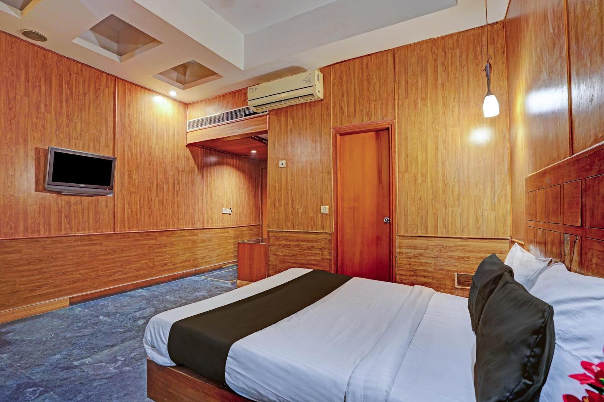 Oyo One Hotel Ghaziabad Luaran gambar