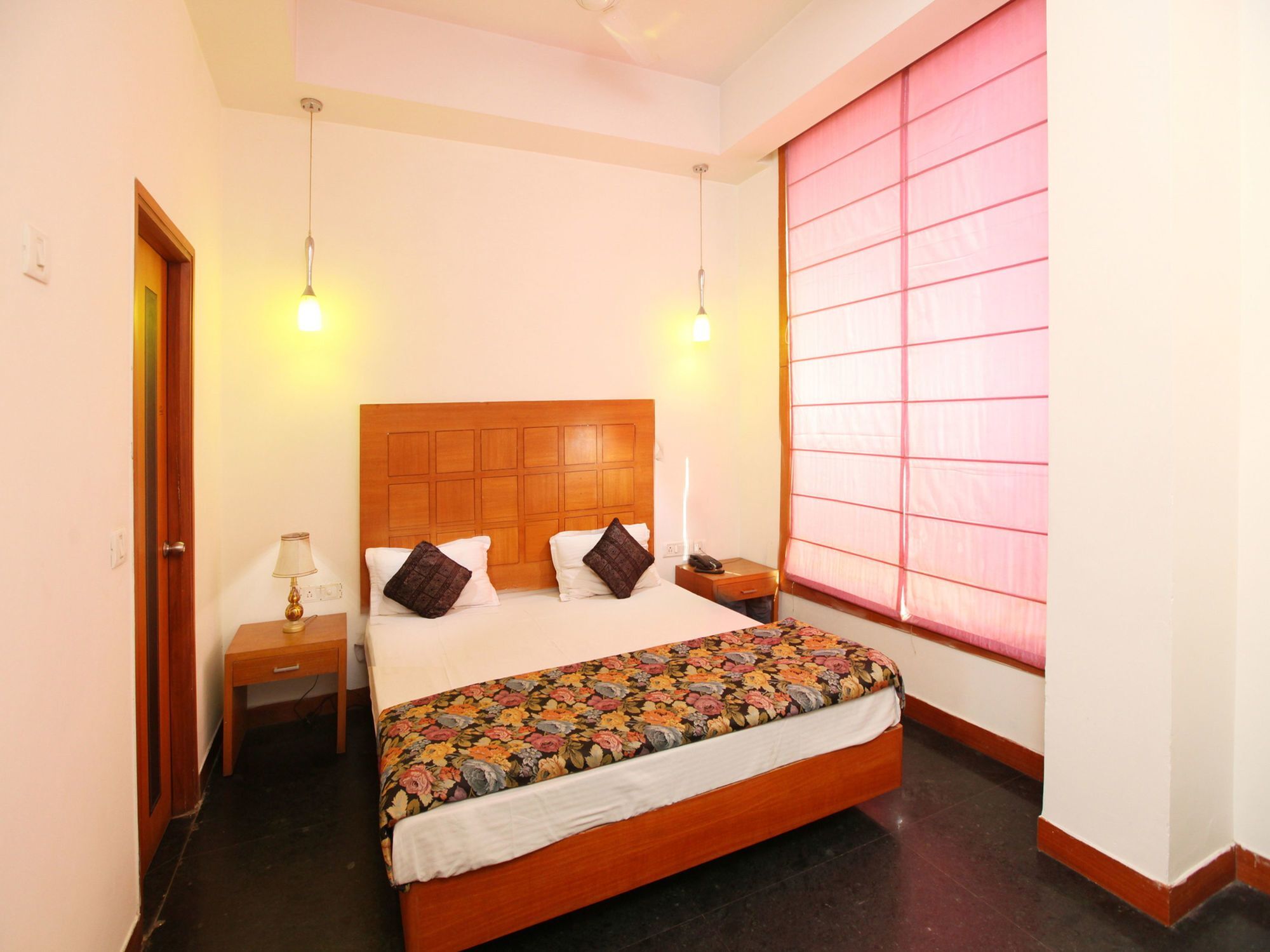 Oyo One Hotel Ghaziabad Luaran gambar